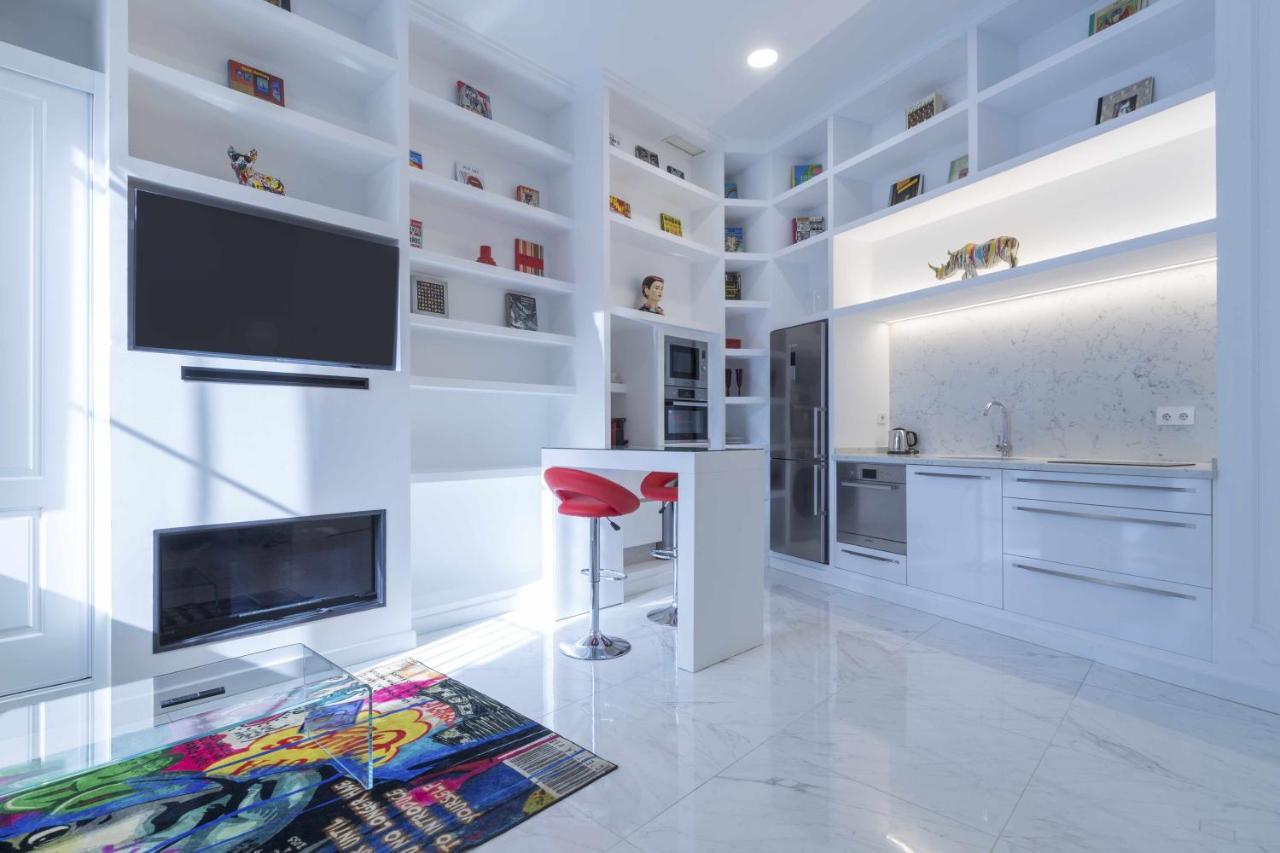 The Clock House Luxury Urban Suites Málaga Habitación foto