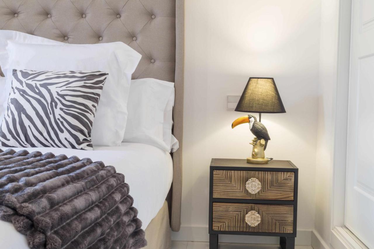 The Clock House Luxury Urban Suites Málaga Habitación foto