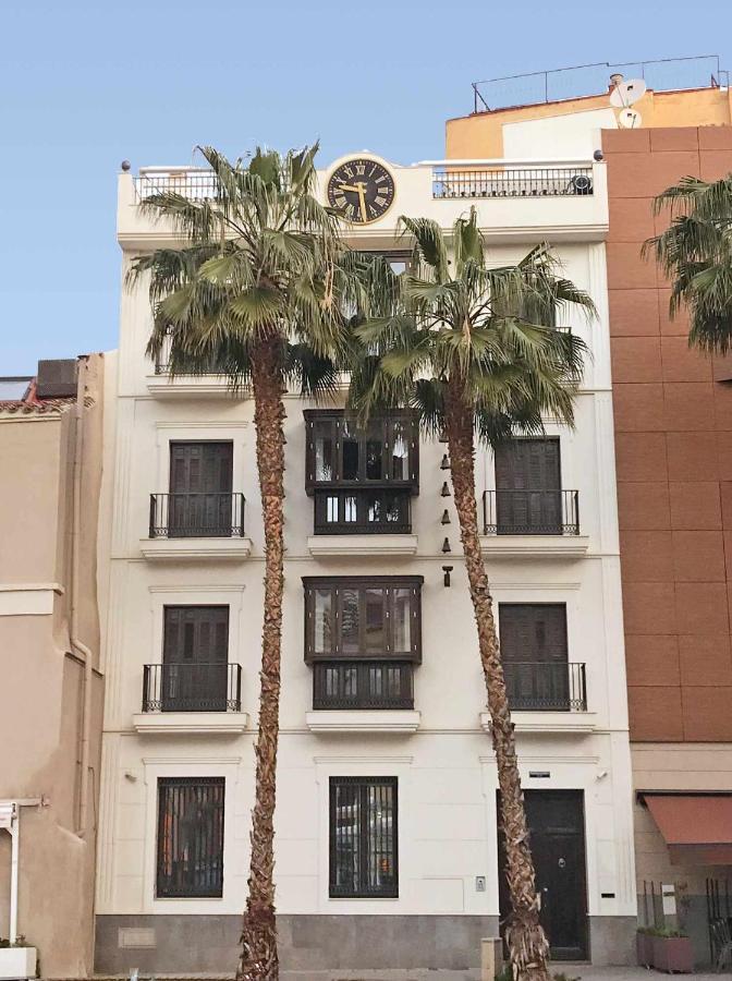 The Clock House Luxury Urban Suites Málaga Habitación foto